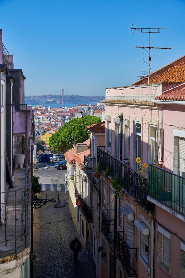 Elegant Riverview Apartment In Historical Lisbon Lisboa Exterior foto
